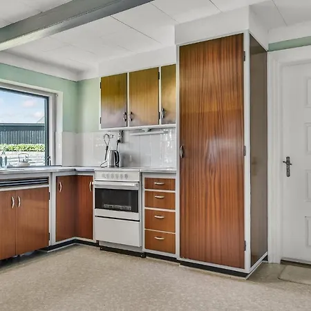 Stunning In Haarby With Kitchen Σπίτι διακοπών